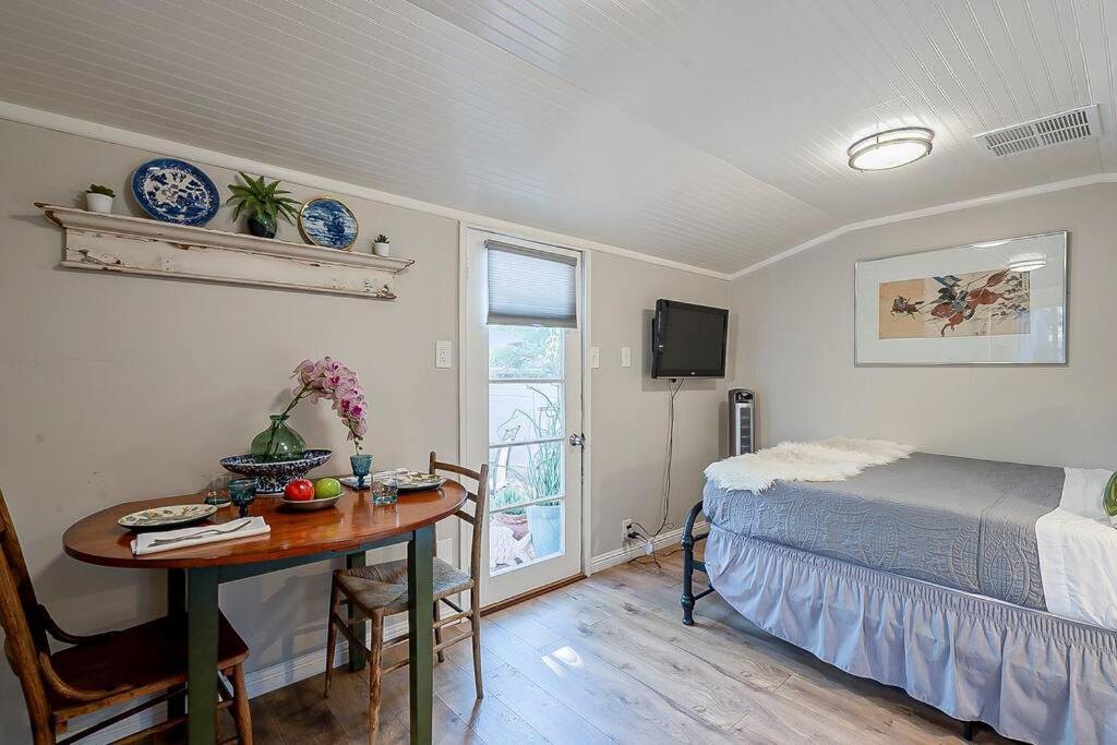 Cute Peaceful Tiny House Getaway W Backyard - Low Summer Rates! Tucson Buitenkant foto